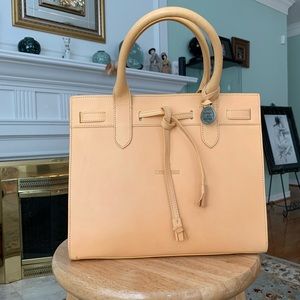 NEVER WORN light clementine dooney & bourke bag